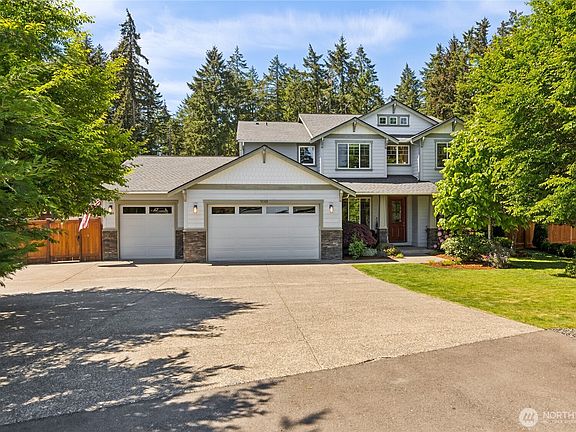 2nd image of 5143 Nuthatch Court NE