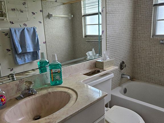 5th image of 177 Upminster I #177