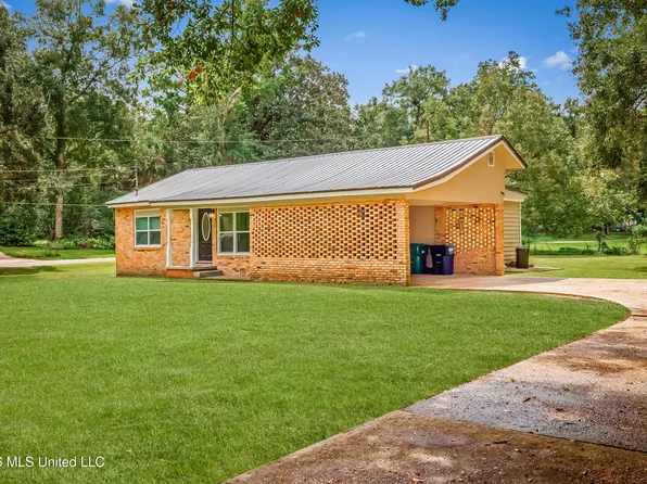 3624 Marion Pl, Moss Point, MS 39563