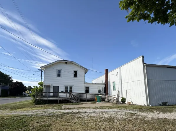 1614 E Knox St, Galesburg, IL 61401