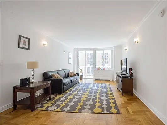 Rented by Peter Ashe | media 1
