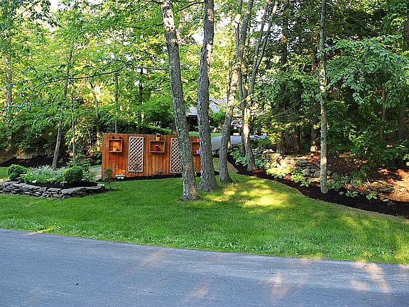 5th image of 75 Hibernia Heights Dr