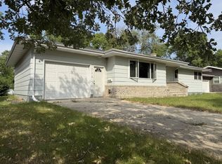 624 Kersten St, Bottineau, ND 58318
