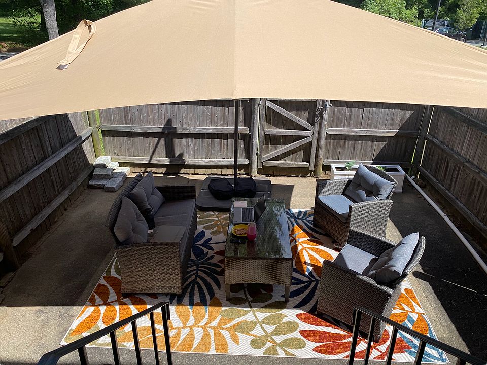 Sunny outdoor living (fences have been updated)