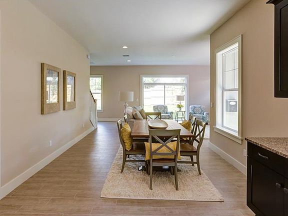 5th image of 731 S Mills Ave #0