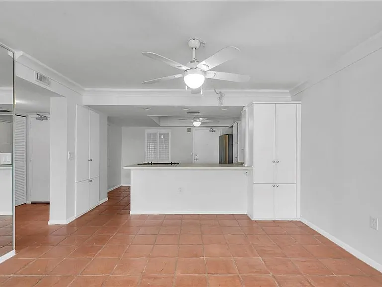 4900 38th Way S #302 — Photo 12
