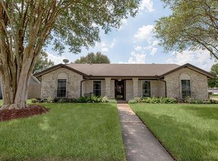 11402 Kirkvalley Dr, Houston, TX 77089