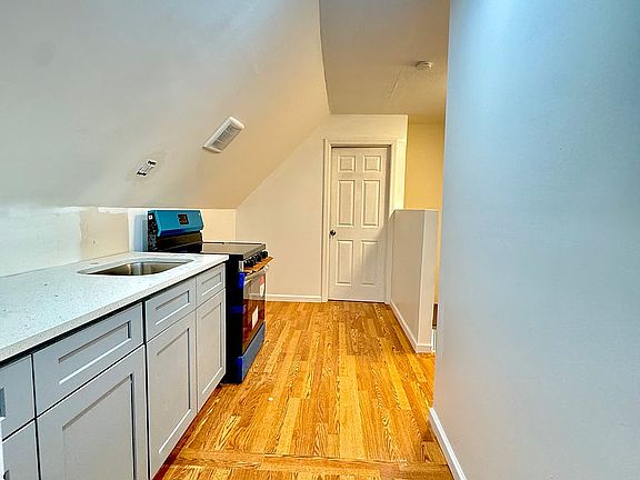 3rd image of 119-48 228th St #2