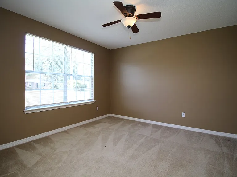 4319 Crosswinds Dr — Photo 9