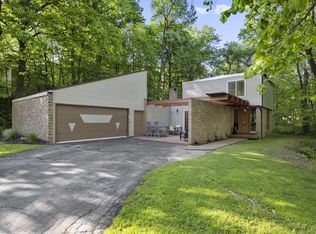 21 Woodland Gln, Park Forest, IL 60466