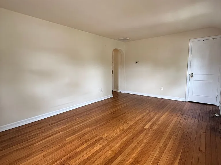 212 Manheim Ave #2A — Photo 3