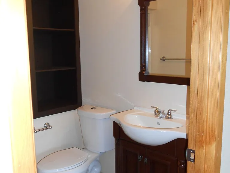 Latitude 44 Apartments — Photo 13