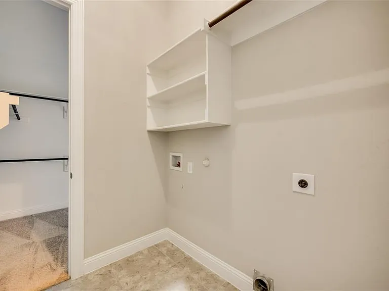 11709 Parade Dr — Photo 14