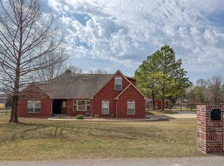 16 Osprey Dr, Sand Springs, OK 74063