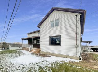 432 S County Rd W, Mount Calvary, WI 53057