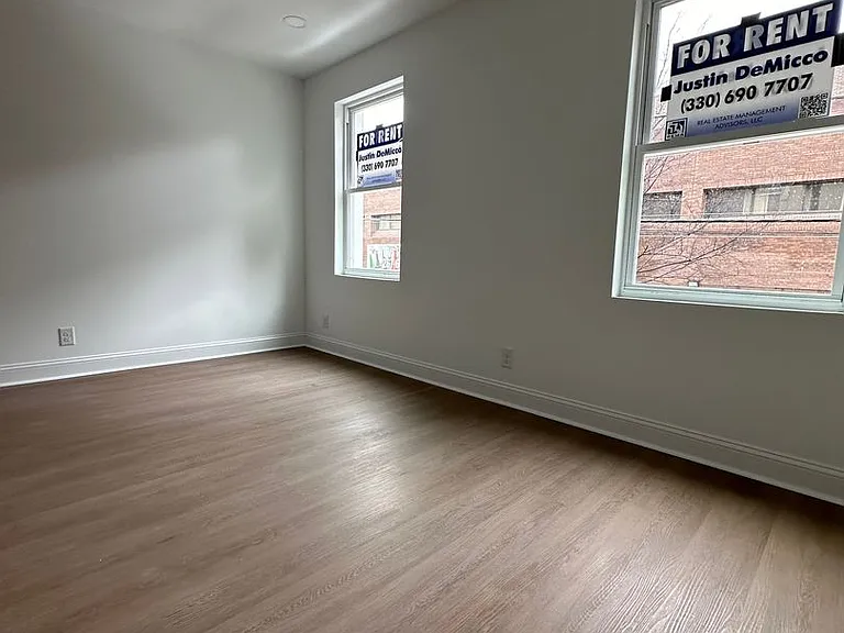 1209 N Franklin St — Photo 24
