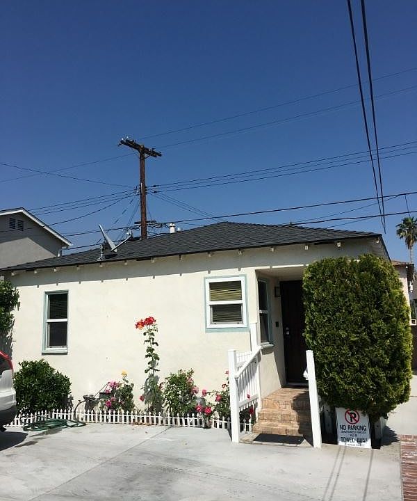1st image of 2302 N Catalina St