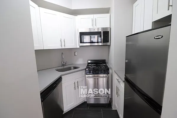 Rented by Mason Group LLC | media 25