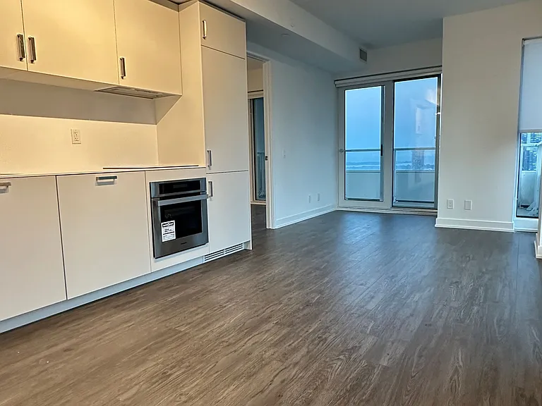 88 Queen St E #3910 — Photo 5