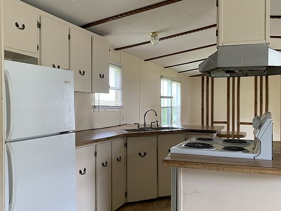 4th image of 1713 Roscoe Howey Rd #D