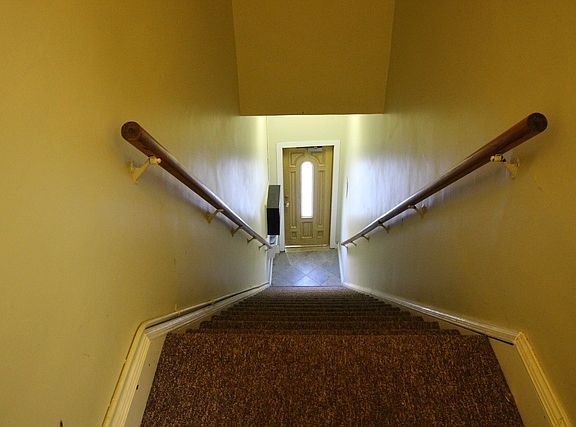 2nd image of 530 S York St APT A