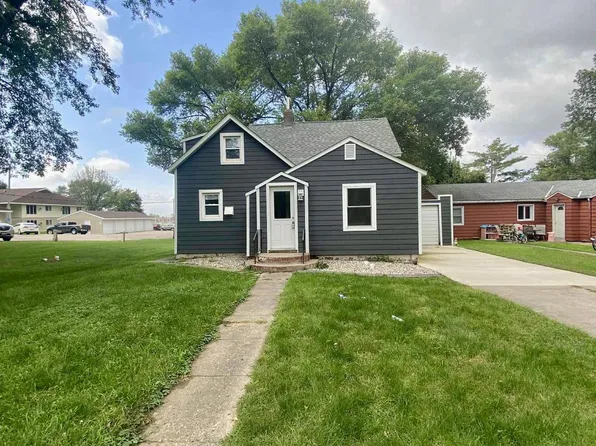 511 Division St N, Clara City, MN 56222