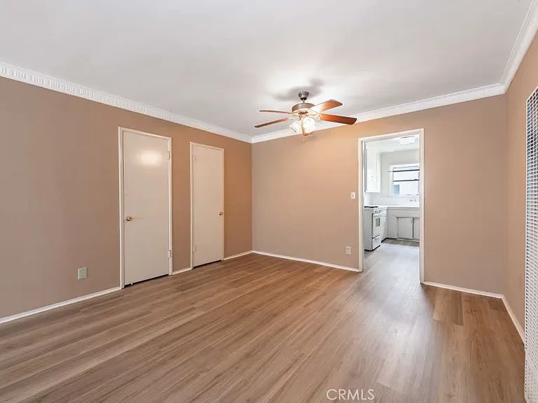 5319 Whitsett Ave #3 — Photo 3