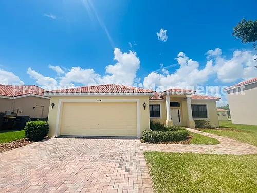 404 Cinnamon Dr Photo 1