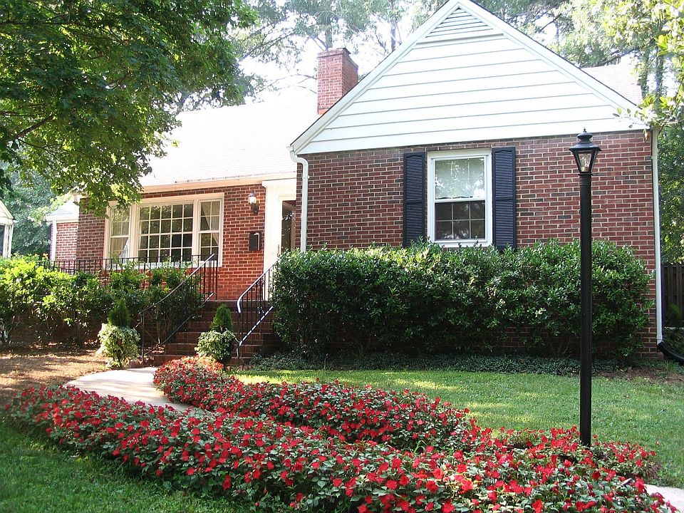 106 Hilton Ave., Summer 2008