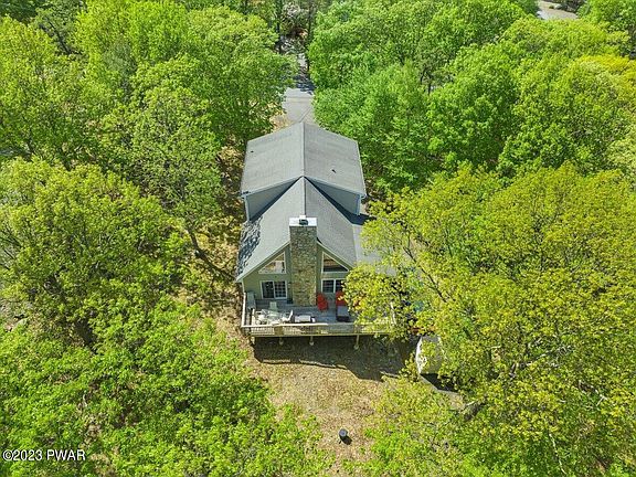 5th image of 156 Powderhorn Dr