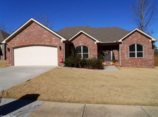 2113 Tapped Maple Dr, North Little Rock, AR 72120