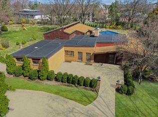 2819 Meyers Rd, Oak Brook, IL 60523