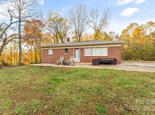 2725 Moose Lodge St, Morganton, NC 28655