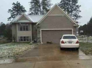 2840 Stonewood Ct NW, Grand Rapids, MI