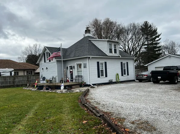 411 S Lincoln St, Clinton, IN 47842