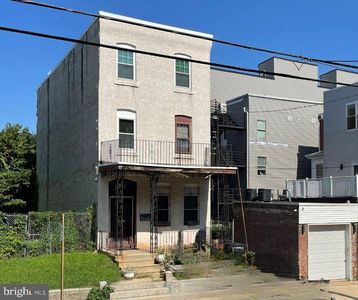 3213 Wallace St, Philadelphia, PA, 19104