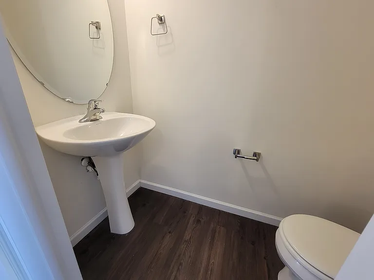 30 Howard Dr — Photo 4