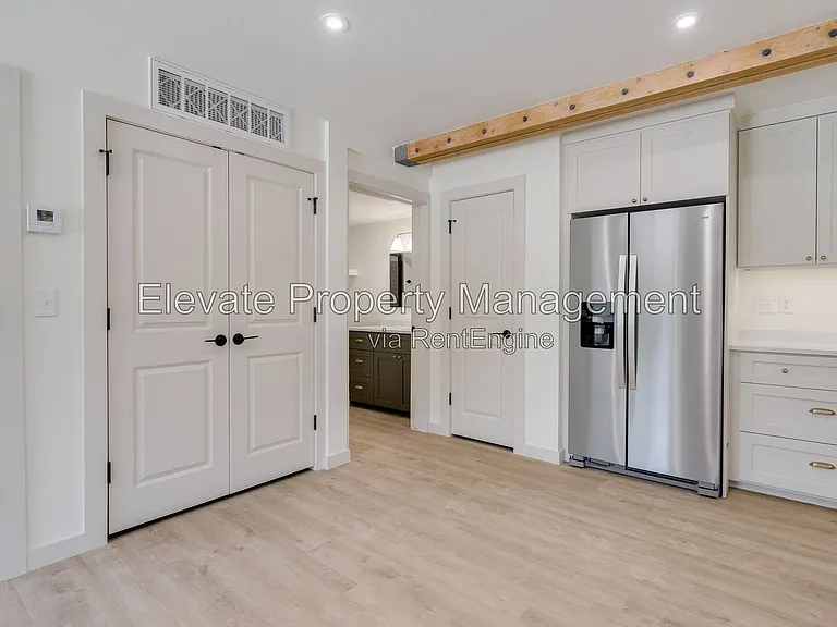 844 NW 43rd St #102 — Photo 16