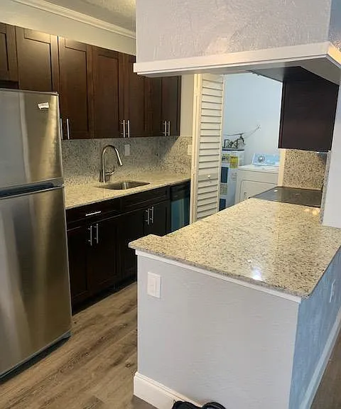 932 SW 16th St #932 — Photo 9