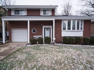 1300 Deliquia Dr, Cincinnati, OH 45230