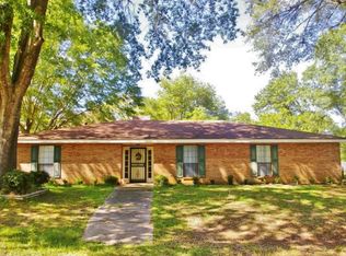 1512 Stokes Ave, McComb, MS 39648