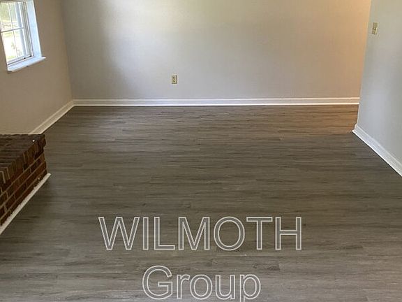 3rd image of 1320 Millerwood Dr Unit 2