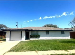 119 Elgin Ave, Levelland, TX 79336