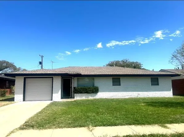 119 Elgin Ave, Levelland, TX 79336