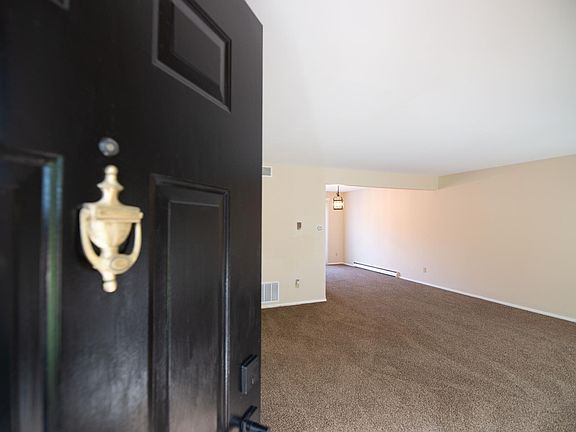 5th image of 719 Ferndale Ct