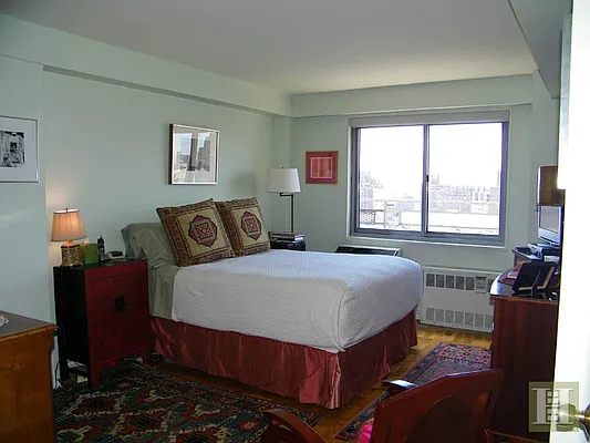 Rented by Halstead Real Estate | media 13