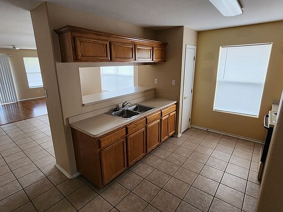 4th image of 3053 Aberdeen Dr