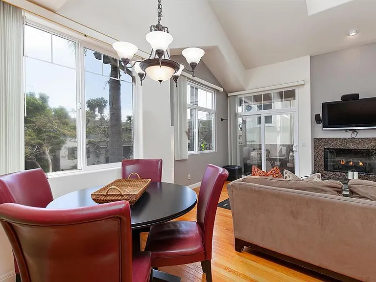 Dining Area (pictured furnished)