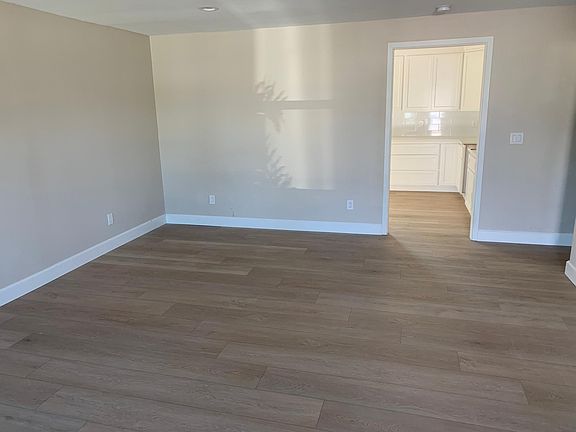 4th image of 7395 Santee Ave