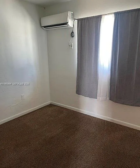 1151 W 28th St #9 — Photo 11
